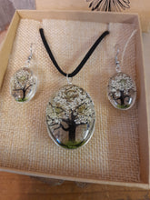 Load image into Gallery viewer, Tree of life glass pendant and earrings set with real pressed flowers