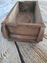 Load image into Gallery viewer, vintage brick mould