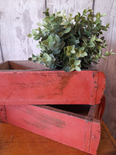 Load image into Gallery viewer, vintage pink brick mould