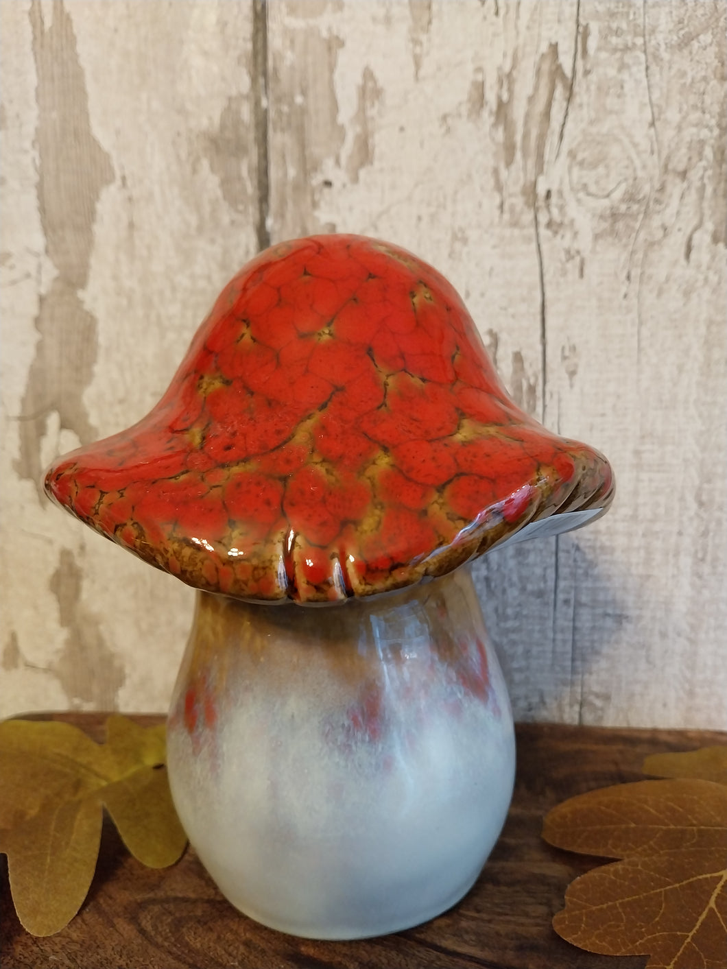 Large mushroom - Red