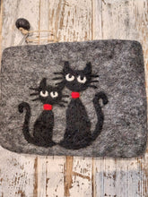 Load image into Gallery viewer, Cat Felt zipper pouch
