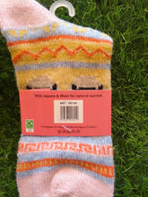 Load image into Gallery viewer, Alpaca blend sheep design socks
