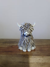 Load image into Gallery viewer, Highland cow 16cm
