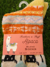 Load image into Gallery viewer, Alpaca blend sheep design socks
