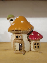 Load image into Gallery viewer, Village pottery mushroom double house
