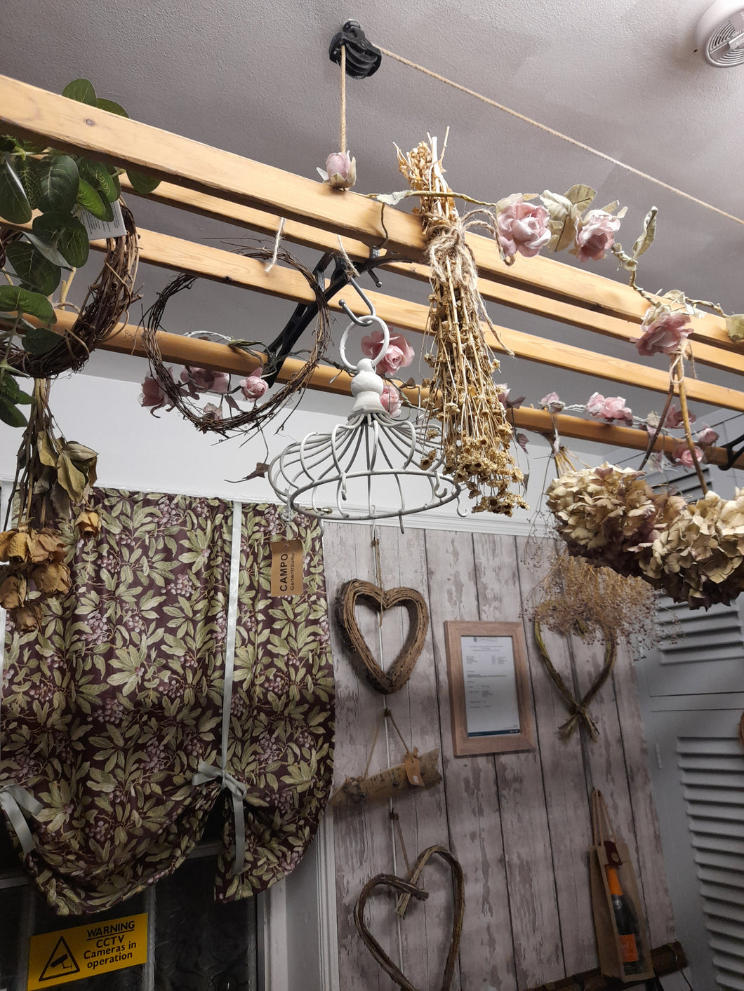 Rose Garland Light Pink