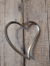 Load image into Gallery viewer, metal hollow heart 4.5&#39;&#39;
