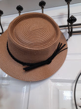 Load image into Gallery viewer, Ladies short brim woven hat
