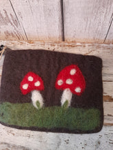Load image into Gallery viewer, Toadstool Felt  zipper pouch
