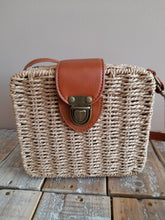 Load image into Gallery viewer, woven straw summer bag
