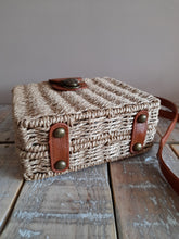 Load image into Gallery viewer, woven straw summer bag
