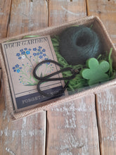 Load image into Gallery viewer, Jute box gardeners gift set

