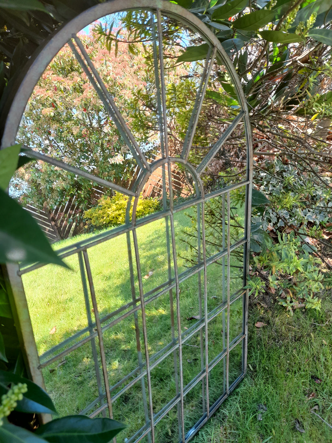 Garden mirror -  green metal